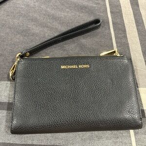Michael Kors Wristlet - like new!!